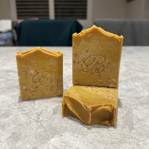 Kojic acid and alpha arbutin brightening soap with lactic acid